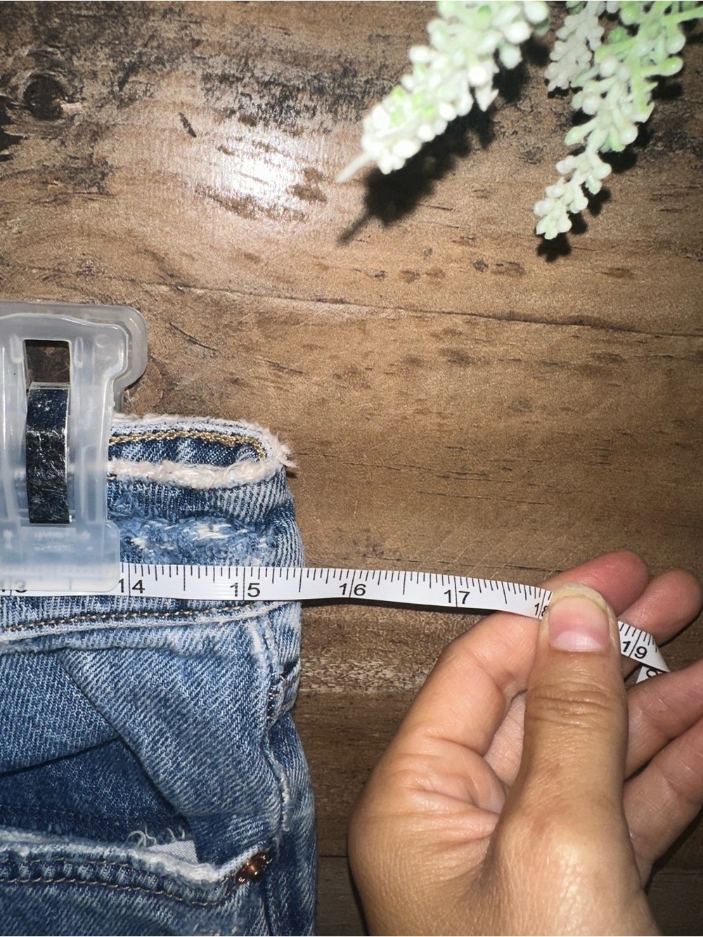 River Island High-Rise cropped distressed Women's Blue Jeans, size 10 - Picture 5 of 5